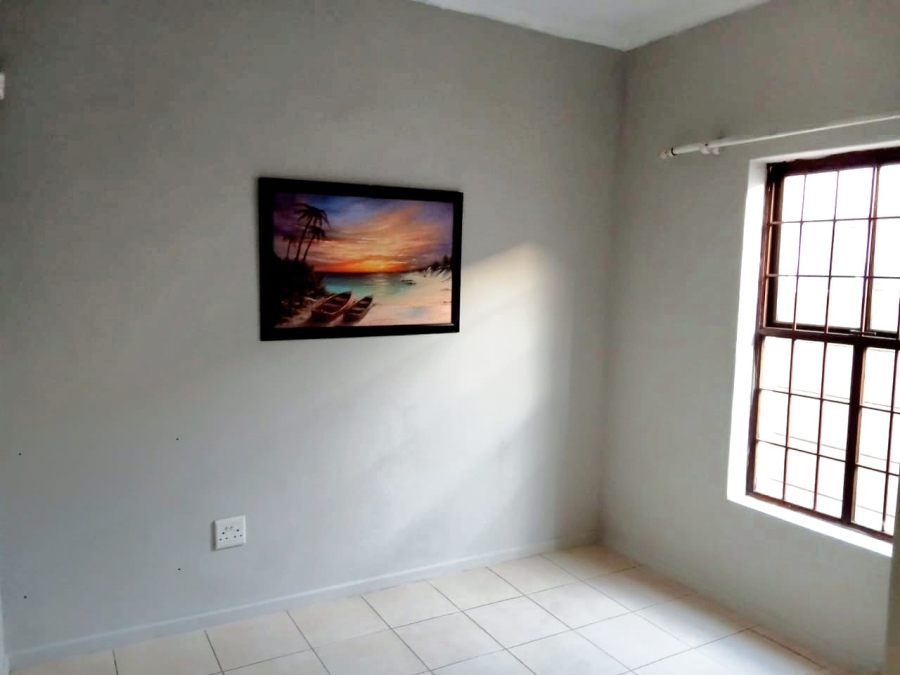 2 Bedroom Property for Sale in Parklands Western Cape